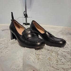 Vintage Black Heeled Loafers Size 7 ½
